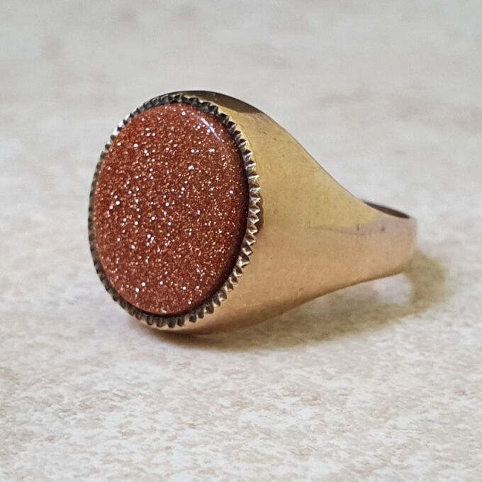 Goldstone Signet Ring in 9ct Gold.