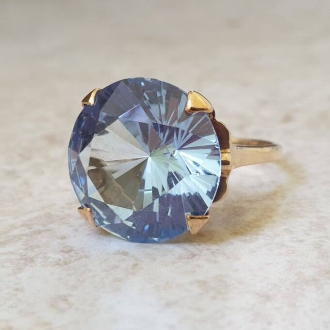 Huge Synthetic Spinel Ring in 9ct Gold.