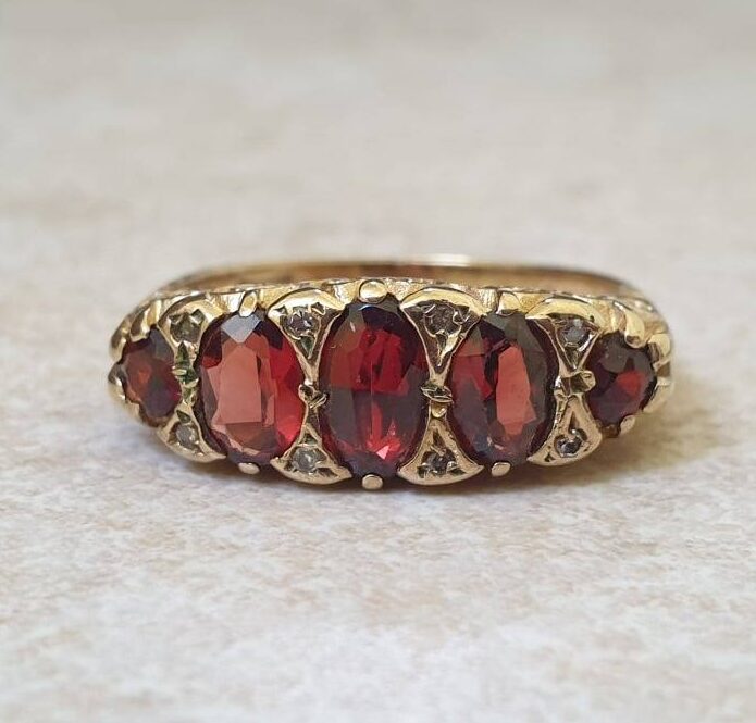 Five Stone Garnet Ring in 9ct Gold.