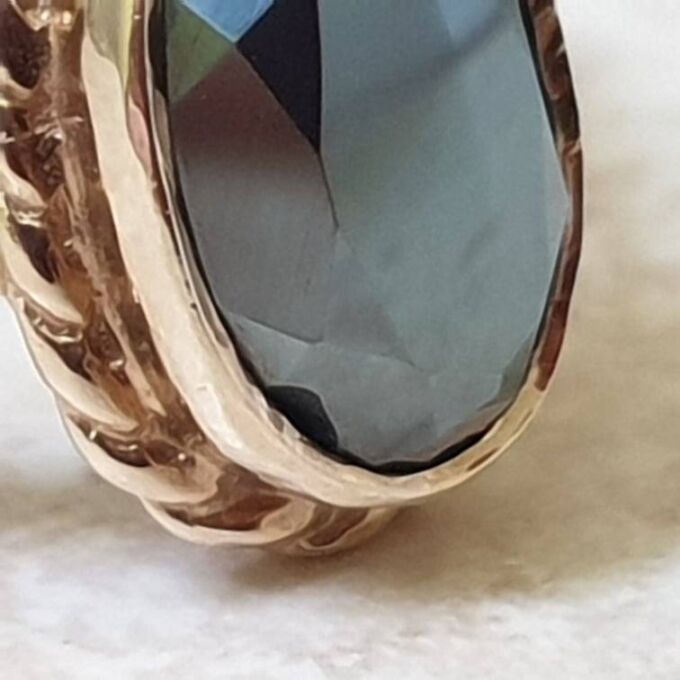 Hematite Solitaire Ring in 9ct Gold.