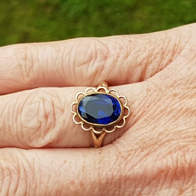 Synthetic Sapphire Solitaire Ring in 9ct Gold, a UK K or a US 5 3/4.