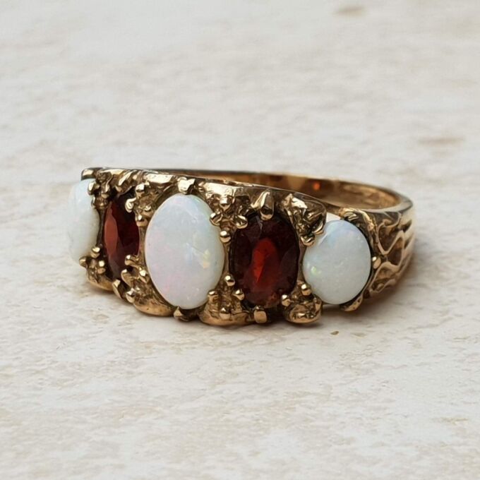 Sale – Chunky Opal and Garnet 9ct Gold Ring, a UK L 1/2 or a US 6 1/4.