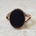 Onyx Solitaire Ring in 9ct Gold, a UK G or a US 3 1/2