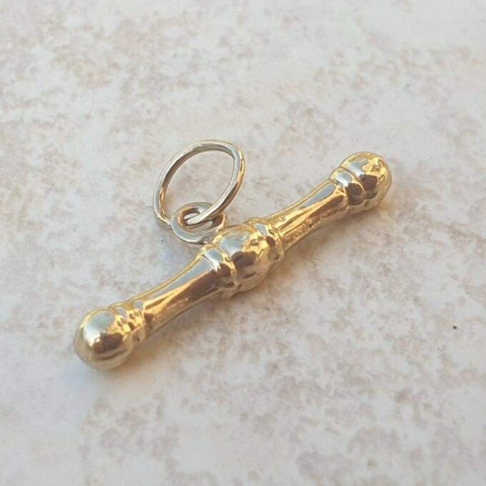 Small T Bar Fob Charm in 9ct Gold.