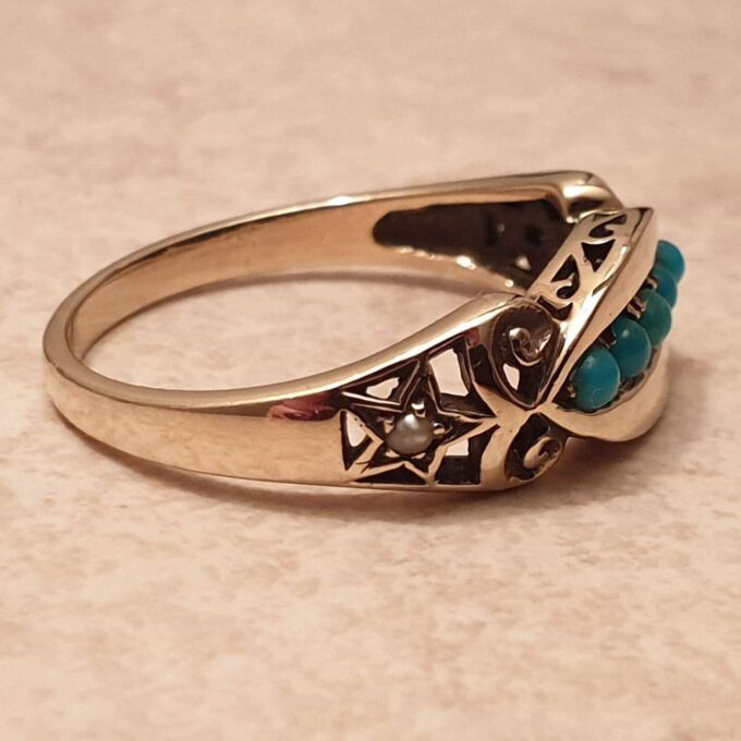 Vintage Turquoise Paste Ring in 9ct Gold,  a UK M – M 1/2 or a US 6 1/2.