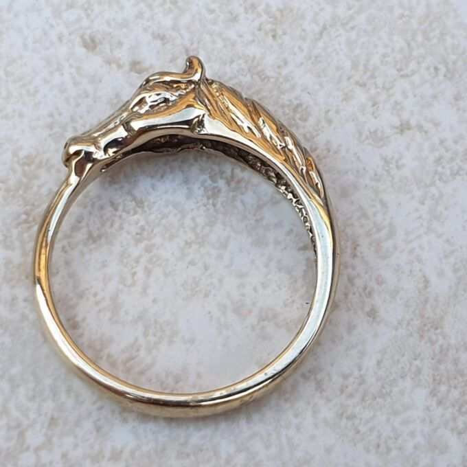 Horse Head and Mane Ring in 9ct Gold,  a UK O or a US 7 1/4.