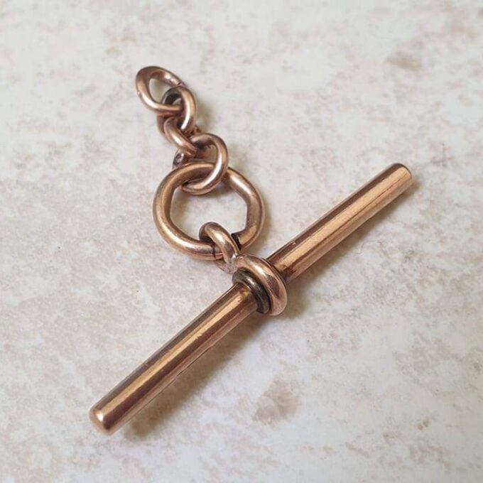 Old T or Albert Bar in 9ct Rose Gold.