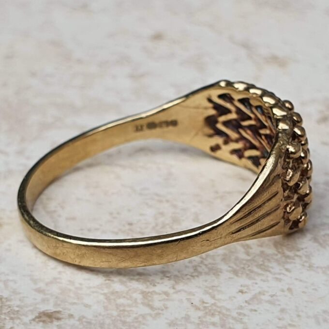 Keeper Ring in 9ct Gold, a UK U or a US 10 1/4
