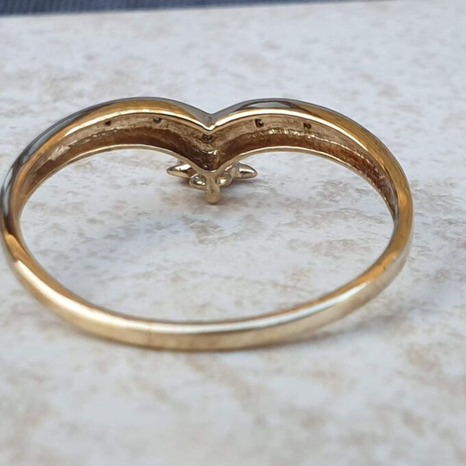 Wishbone Chevron Ring with Dolphin Charm in 9ct Gold.