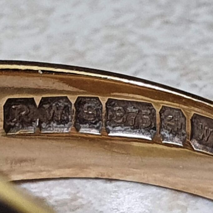 Ornate Wide Buckle Ring in 9ct Gold.