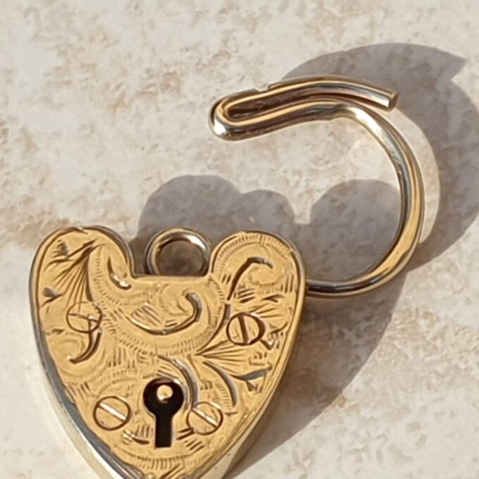 Engraved Heart Padlock in 9ct Gold