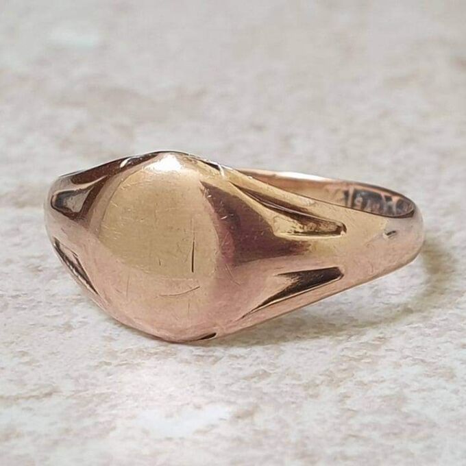 Edwardian Signet Ring in 9ct Rose Gold.