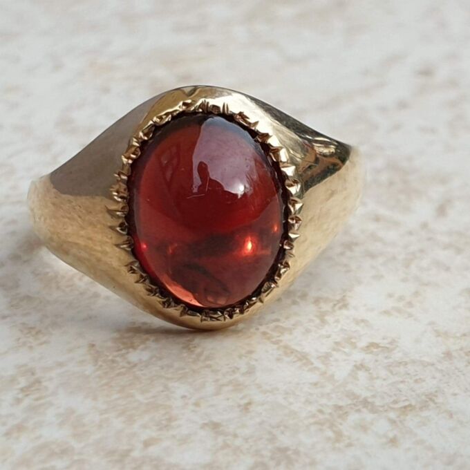 Garnet Cabochon Signet Ring in 9ct Gold,  a UK J 1/2 or a US 5 1/2.
