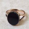 Onyx Solitaire Ring in 9ct Gold, a UK G or a US 3 1/2