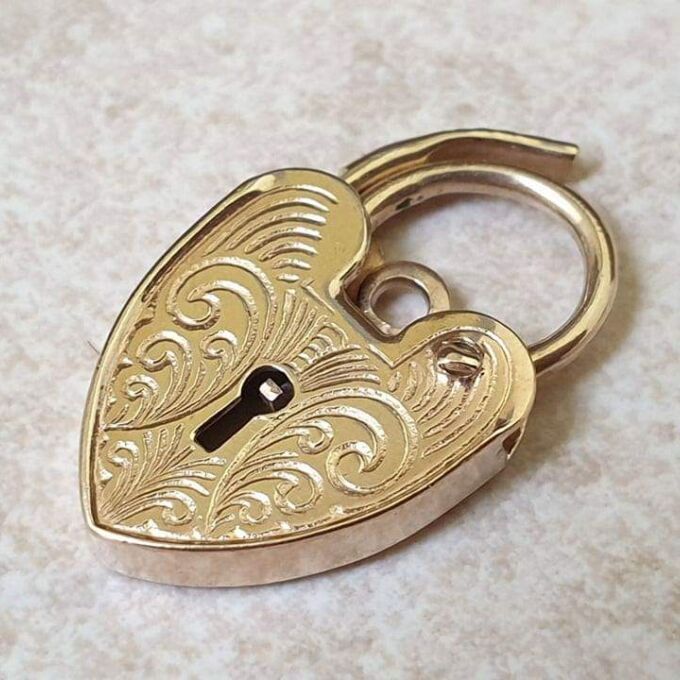 Engraved Fully Working Heart Padlock in 9ct Gold