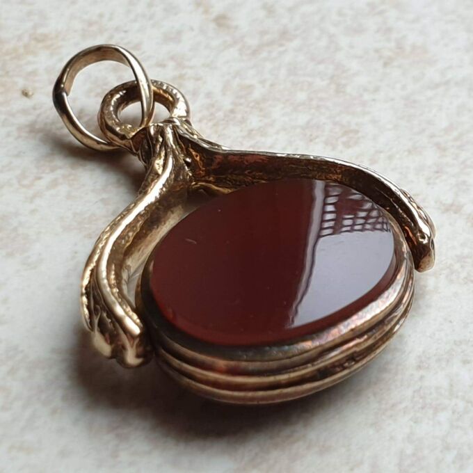 Two Sided Spinner Fob Pendant in 9ct Gold.