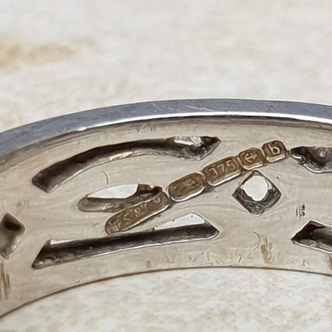 Celtic Knot White Gold Band Ring in 9ct,  a UK M 1/2 or a US 6 3/4.