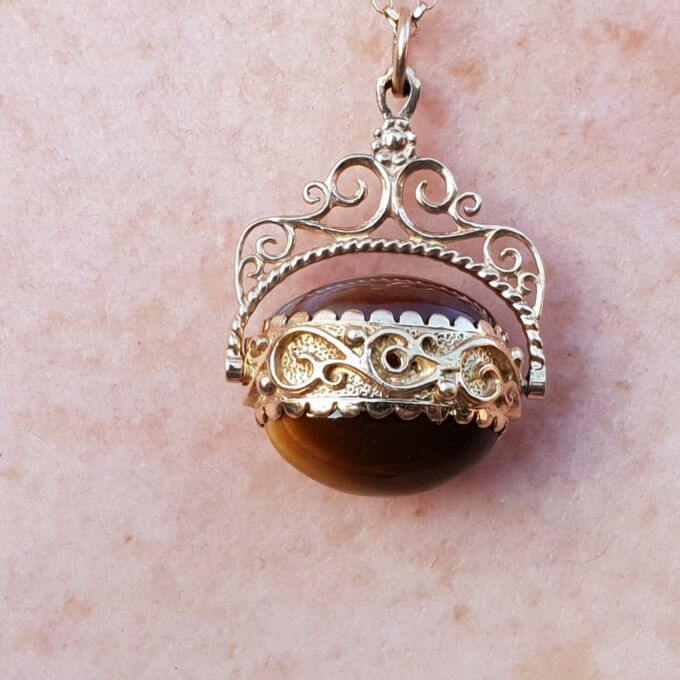 Tigers Eye and Agate Ornate Spinner Fob Pendant in 9ct Gold