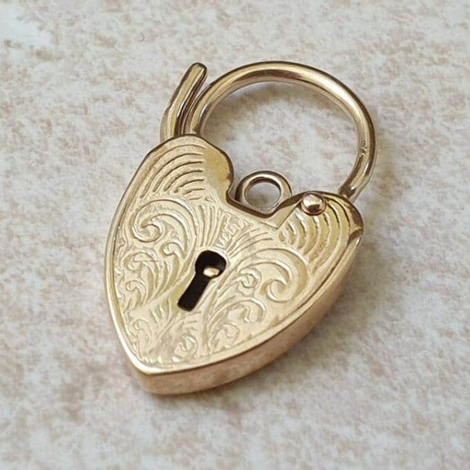 Engraved Front Fully Working Heart Padlock in 9ct Gold