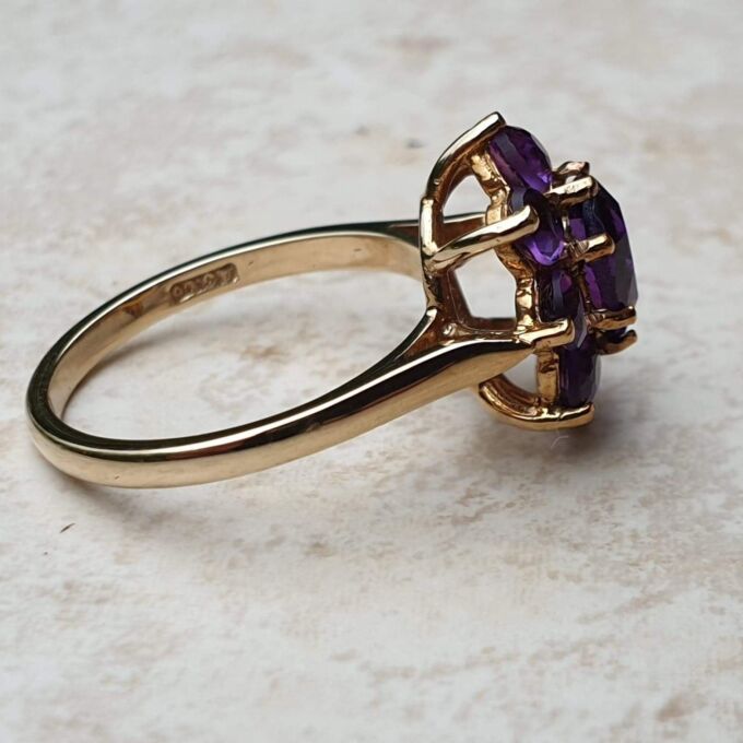 Pretty Amethyst Flower Cluster Ring in 9ct Gold, a UK L 1/2 or a US 6 1/4.