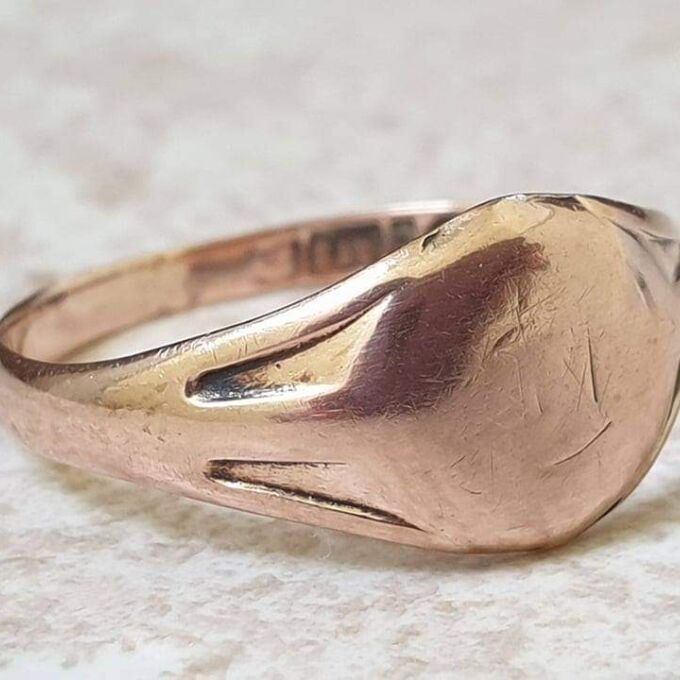 Edwardian Signet Ring in 9ct Rose Gold.