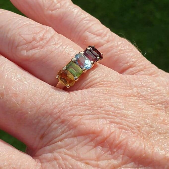 Reserved – Rainbow Multi Stone Ring in 9ct Gold, a UK M 1/2 or a US 6 1/2