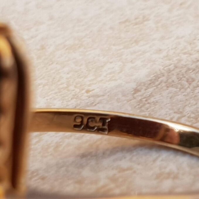 Bold Carnelian Cameo Ring in 9ct Gold, a UK K or a US 5 1/2.