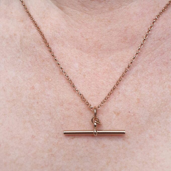 Simple T Bar Fob Pendant in 9ct Rose Gold