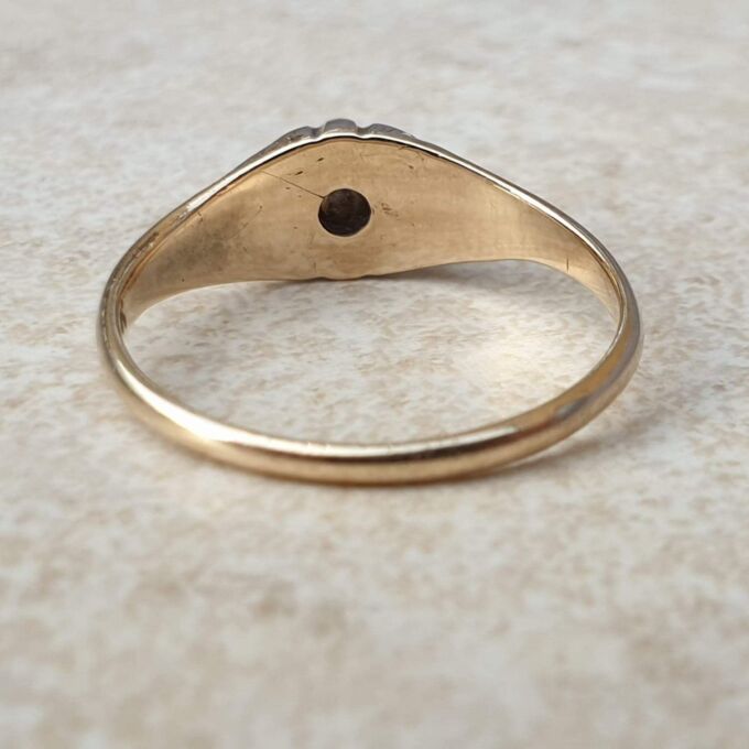 Diamond Solitaire Ring in 10K Gold,  a UK N or a US 7.