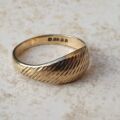 Textured Graduating Signet Ring in 9ct Gold, a UK I 1/2 or a US 4 3/4