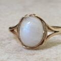 Oval Moonstone Ring in 9ct Gold, a UK O 1/2 or a US 8