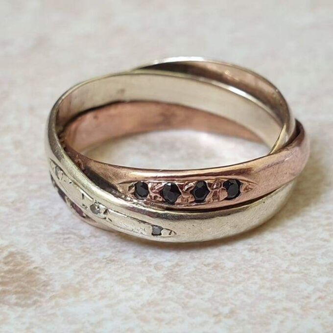 Gemset Three Colour Russian Wedding Ring in 9ct Gold.