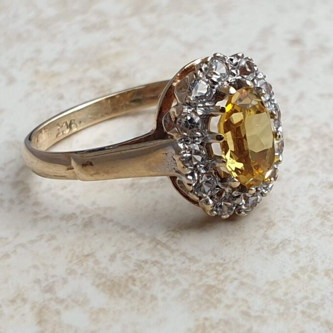 Yellow and White Topaz Cluster Ring in 9ct Gold,  a UK J  or a US 5.