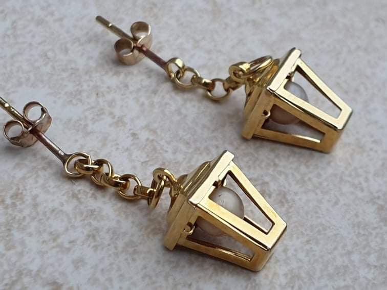 Lantern Earring in 9ct Gold