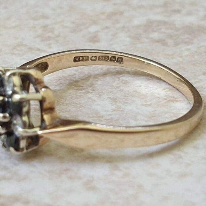 Sapphire and Diamond Ring in 9ct Gold, a UK J 1/2 or a US 5 1/4