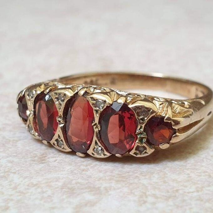 Five Stone Garnet Ring in 9ct Gold.