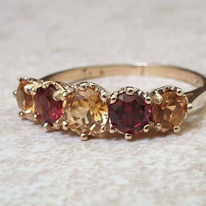 Garnet and Citrine Ring in 9ct Gold, a UK Q1/2 or a US 8 3/4