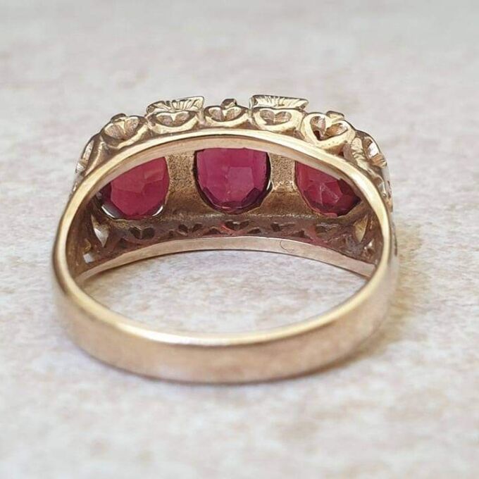Three Stone Garnet Ring in 9ct Gold.