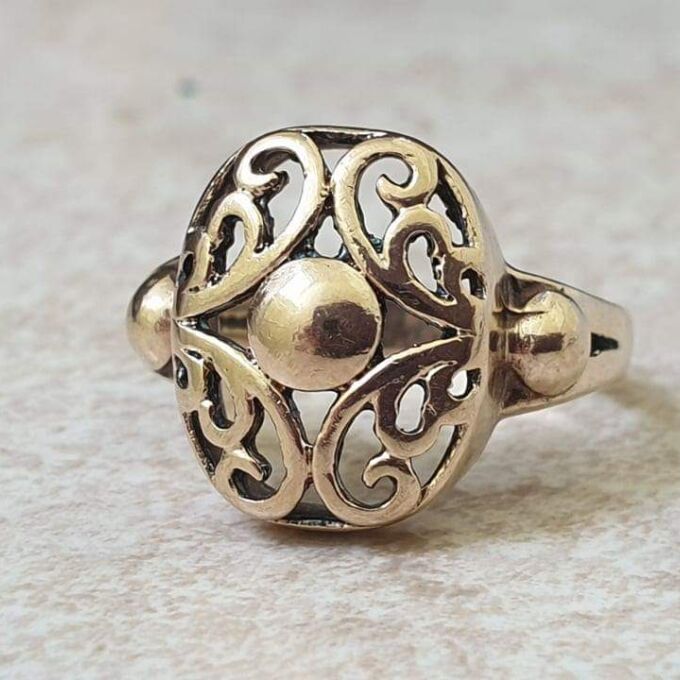 Bold Celtic Design Ring in 9ct gold.