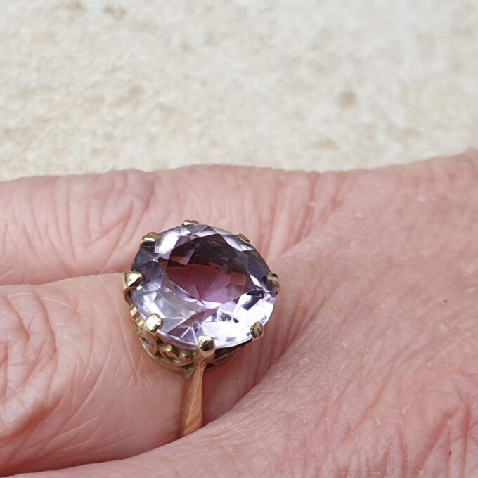 Amethyst Solitaire Ring in 9ct Gold,  a UK M or a US 6 1/2.