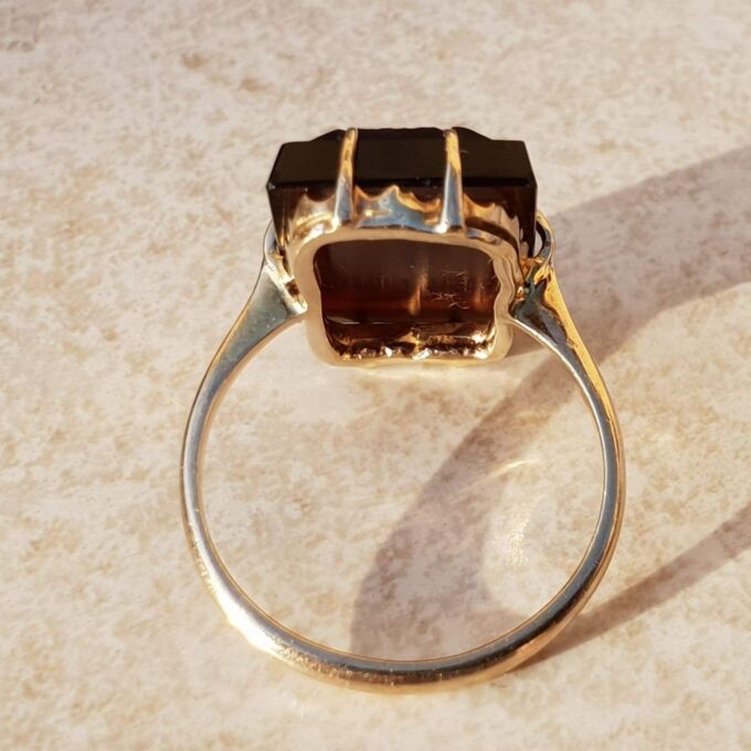 Bold Carnelian Cameo Ring in 9ct Gold, a UK K or a US 5 1/2.