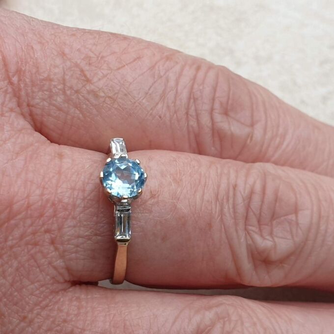 Topaz and Ring in 9ct Gold,  a UK O or a US 7 1/2