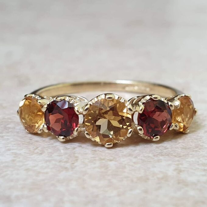 Citrine and Garnet Ring in 9ct Gold, a UK N or a US 7