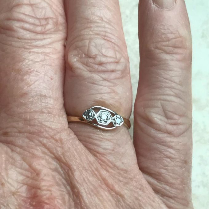 Art Deco Trilogy Diamond Ring in 18ct Gold & Platinum, a UK J 1/2 or a US 5 1/4.