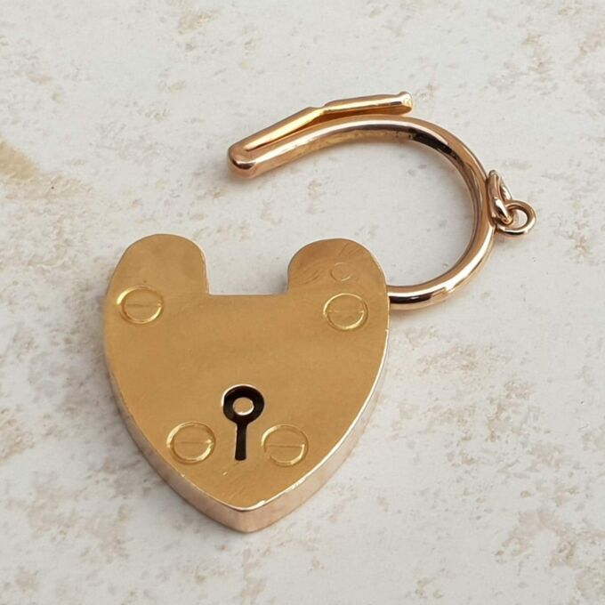 Large Simple Heart Padlock in 9ct Gold