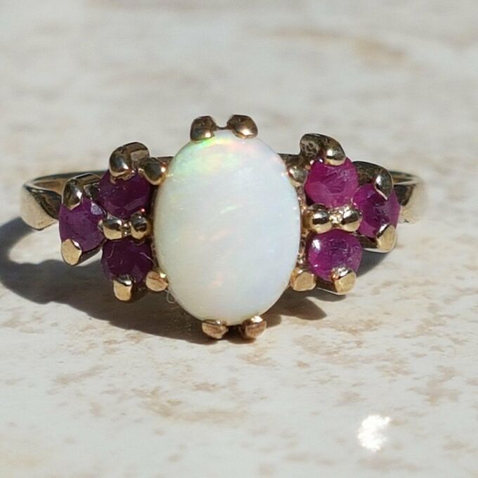 Lovely Opal & Ruby Cluster 9ct Gold Ring, a UK L 1/2 or a US 6 1/4.