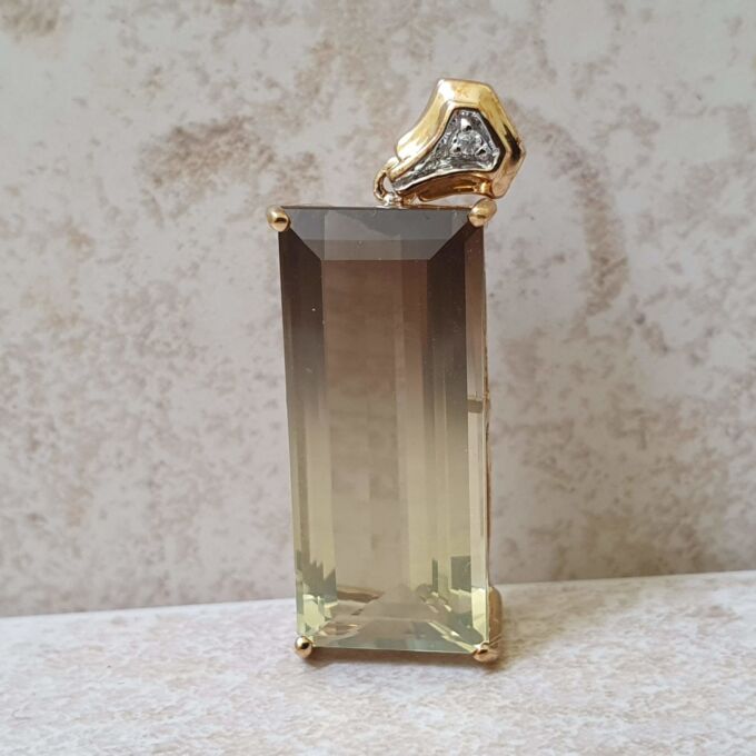 Bi Coloured Quartz Pendant in 9ct Gold