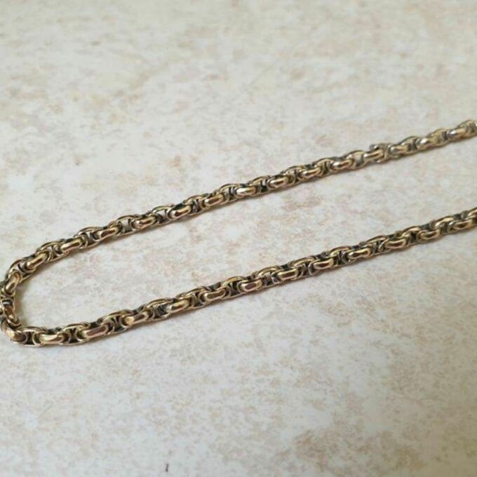 Antique Chain in 9ct Gold, 17 inches.