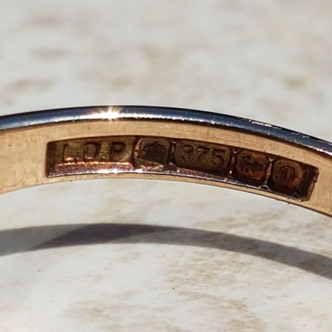 Stunning Diamond Crossover Bypass Ring in 9ct Gold, a UK M 1/2 or a US 6 3/4