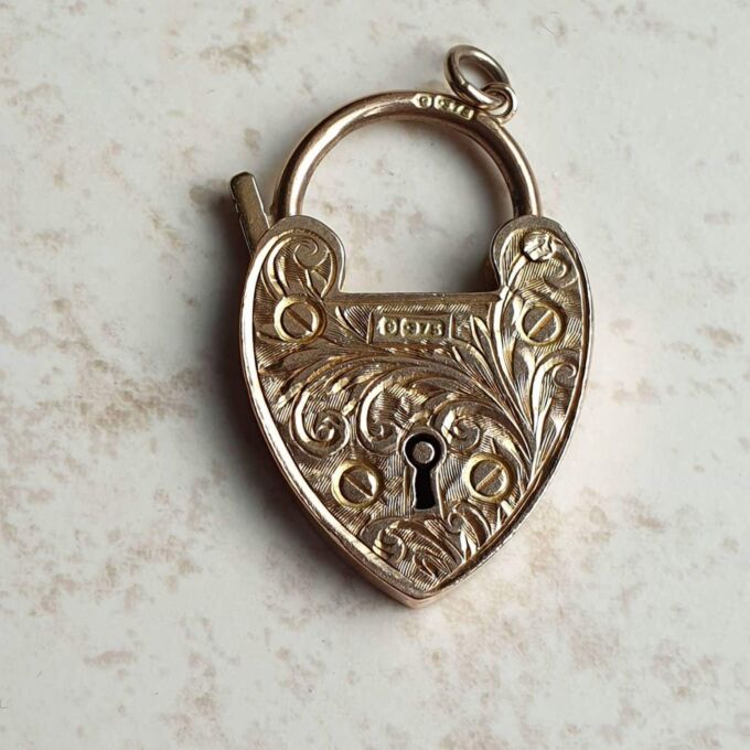 Incredibly Detailed Edwardian Heart Padlock in 9ct Gold